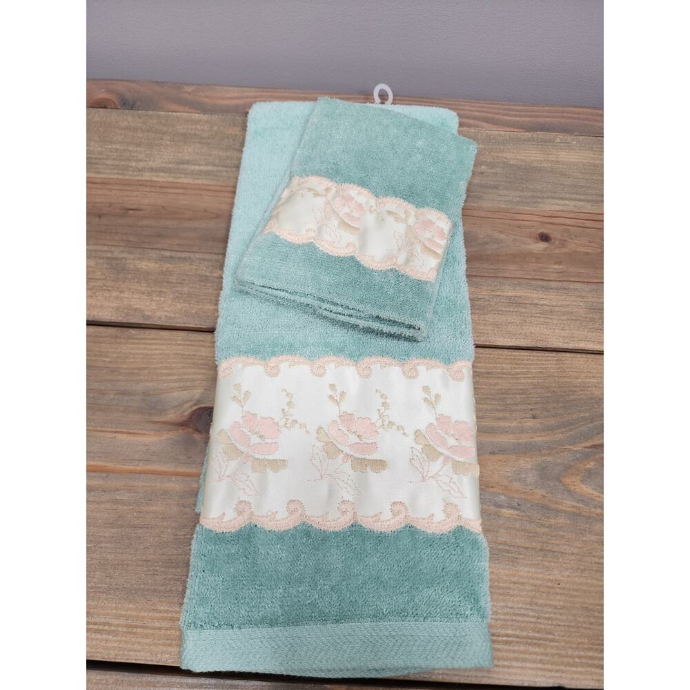 Vintage After Bath Luxury By J. Aboucher & Sons Green Floral Hand Wash Towel USA